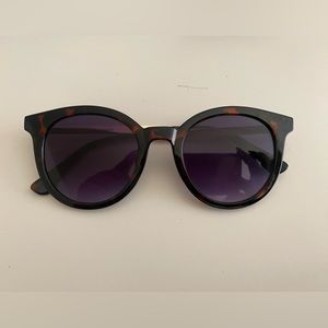 Oscan de la Renta Sunglasses